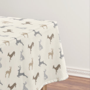 Nappe Motif de cerfs communs de hanche dans des bruns