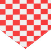 Nappe Motif de diamants rouges et blancs par Shirley Tay (Angle)