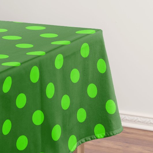 Nappe Motif de points noirs verts sur fond vert foncé