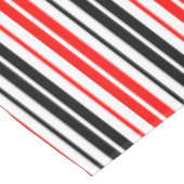 Nappe Motif de rayures rouges noires et blanches (Angle)