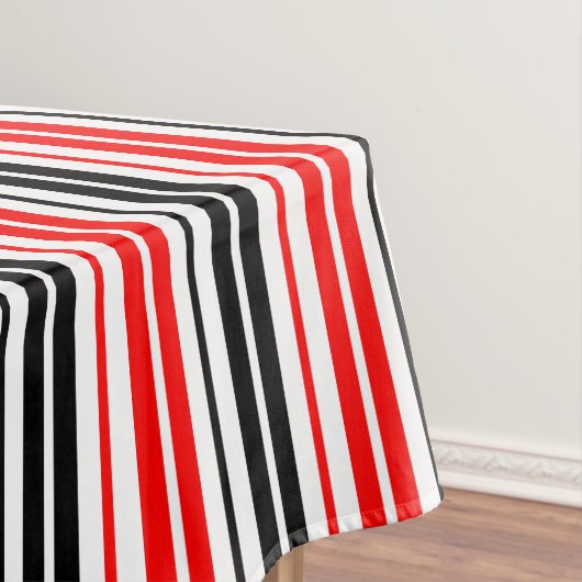 Nappe Motif de rayures rouges noires et blanches (In Situ)