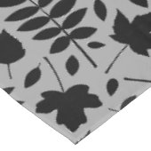 Nappe Motif Feuille tombé noir sur gris (Angle)