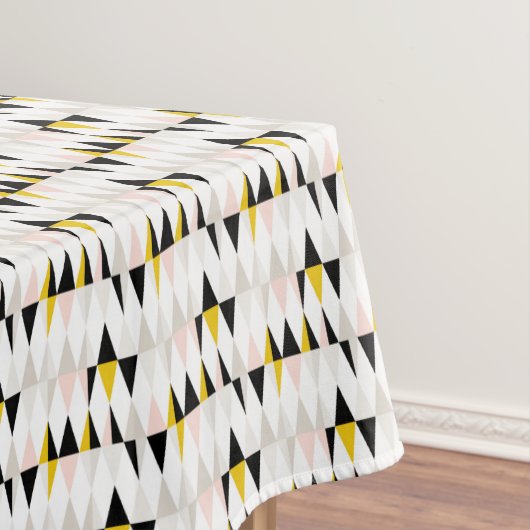 Nappe Motif géométrique fendu de triangle (In Situ)