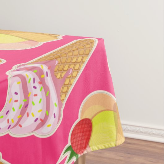 Nappe Motif rose Kawaii avec crème glacée aux fraises (In Situ)