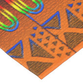 Nappe "Motifs audacieux, histoires intemporelles." (Angle)