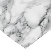 Nappe noire et blanche avec lettre personnalisée (Angle)