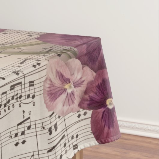 Nappe Parmi Les Pansies (In Situ)