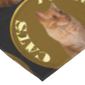 Nappe Pièces De Chat D'Or Avec Chat De Gingembre, (Angle)