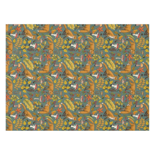 Nappe Renard d'automne sur pin vert (Devant (Horizontal))