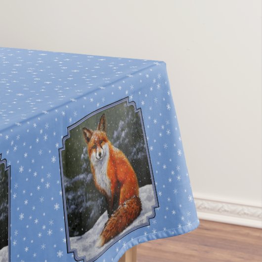 Nappe Renard rouge mignon en neige hivernale (In Situ)