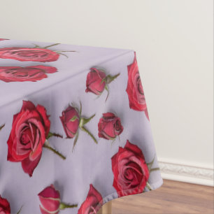 Nappe Roses rouges luxuriantes avec des pétales doux et 