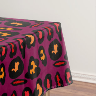 Nappe rouge pêche dans les motifs à la frontière noire s