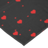 Nappe Rouge valentines Coeurs Motif sur Noir (Angle)