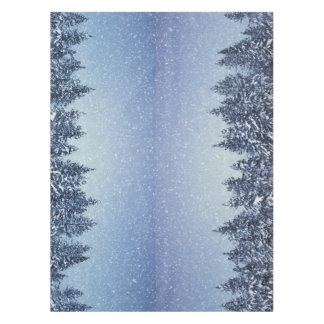Nappe Scène gelée de forêt d'hiver de neige