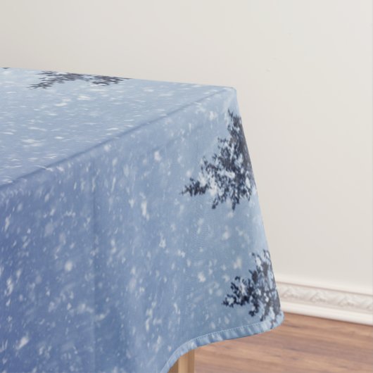 Nappe Scène gelée de forêt d'hiver de neige (In Situ)