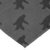 Nappe Silhouette Sasquatch sur l'impression en fibre de  (Angle)