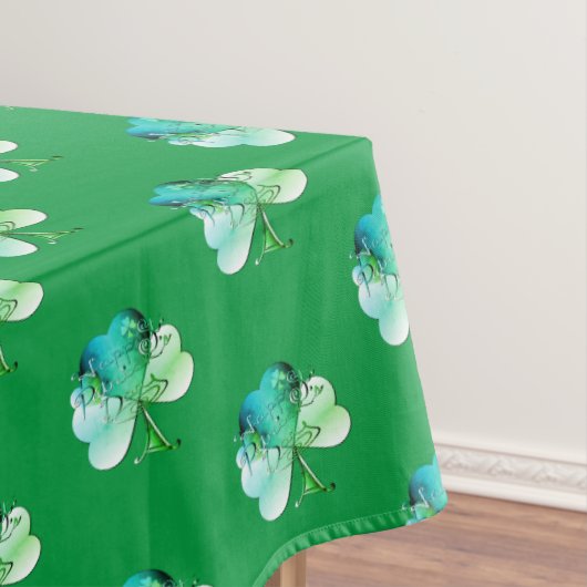 Nappe St. Patrick's Day Shamrock Tablecloth (In Situ)