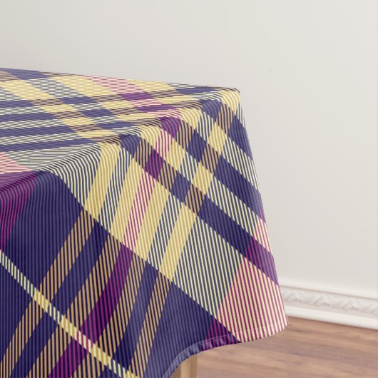 Nappe Tartan mauve, or et bleu (In Situ)