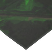 Nappe Totem d'Indiens Américains à lèvres rouge parmi le (Angle)