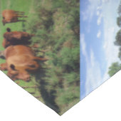 Nappe Troupeau Brown De Vaches Dans Le Pays, (Angle)