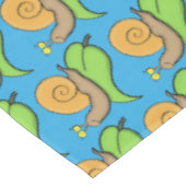 Nappe Un mignon escargot heureux sur une illustration d' (Angle)