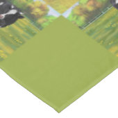 Nappe Vache Holstein et veau mignon en pâturage d'été (Angle)