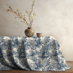 Nappe Vintage chic floral Bleu toile de jouy monogramme<br><div class="desc">Elégante nappe vintage Blue toile de jouy monogramme. Elégant et orné sans couture toile de jouy motif Bleu sur arrière - plan blanc.Les gravures de toile sont un régal en ce moment, il s'agit d'une élégante et ornée toile de jouy vintage avec motif damassé exotique, un style amusant qui est...</div>