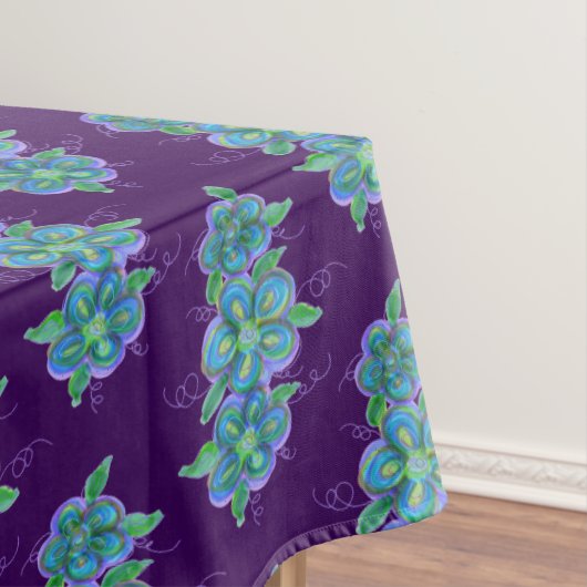 Nappe Violet Foncé Avec Art Floral Bleu (In Situ)