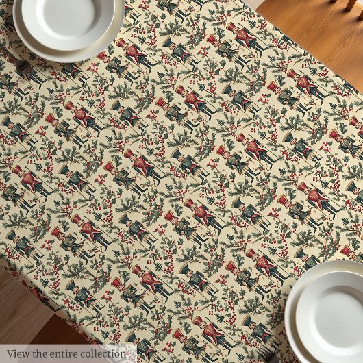 Nappes d'inspiration antique Nutcrackers vintages