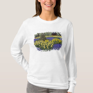 Narcissen, druifhyacint, en tulpen tuin, t-shirt