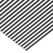 Narrow Black en White Stripes Pattern Lange Tafelloper (Hoek)
