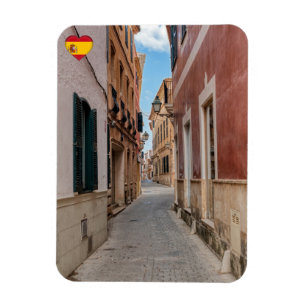 Narrow street in Ciutadella - Menorca, Spanje Magneet