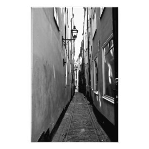 Narrow street in Stockholm Foto Afdruk