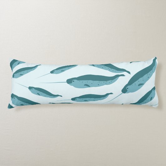 Narwhal in Blue Ocean Pattern Lichaamskussen (Voorkant)
