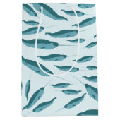 Narwhal in Blue Ocean Pattern Medium Cadeauzakje (Voorkant)