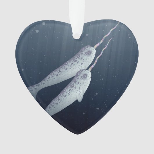 Narwhals mignon nageant ensemble sous l'eau (devant)