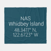 NAS Whidbey Island Latitude Longitude Fleece Deken (Voorkant (Horizontaal))