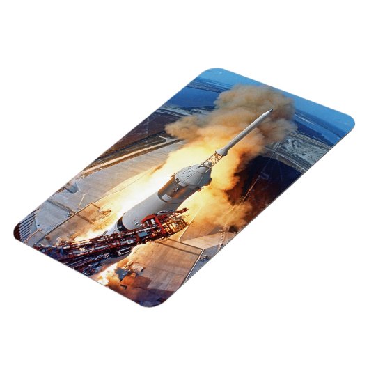 NASA Apollo 11 Moon Landing Rocket Launch Magneet (Linkerzijde)