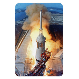 NASA Apollo 11 Moon Landing Rocket Launch Magneet