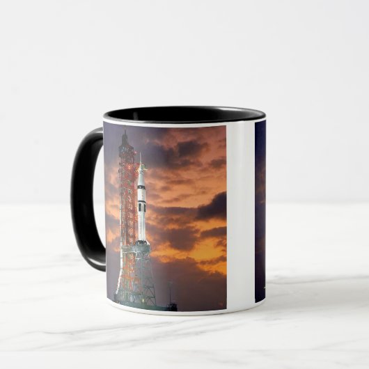 NASA Apollo Soyuz Start Sunrise Launchpad Mok (Voorkant links)