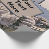 NASA Astronaut Holding Sign. - Aangepaste tekst to Cadeaupapier (Hoek)
