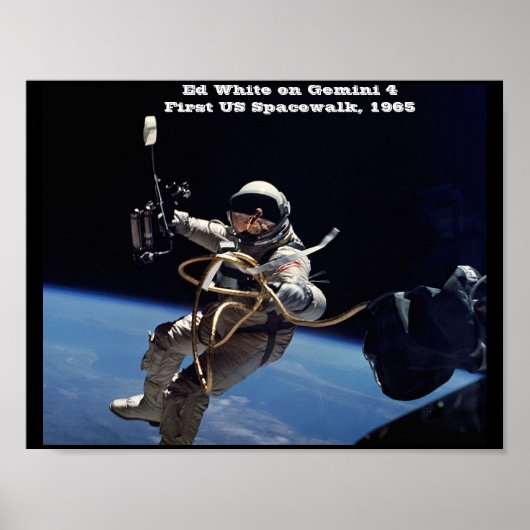 NASA Ed White op Gemini 4 First US Spacewalk, 1965 Poster (Voorkant)