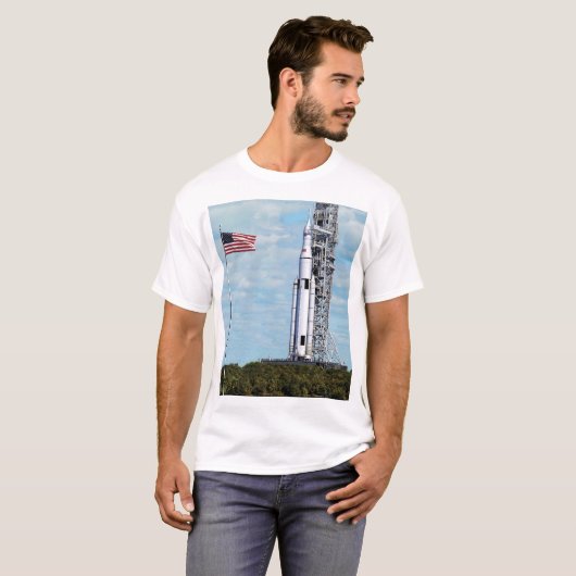 NASA SLS Space Launch System Rocket Launchpad T-shirt (Voorkant volledig)