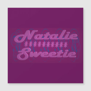 Natalie Sweetie kleur donker paarse met tekst