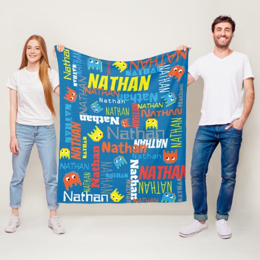 Nathan custom name pixel gaming character graphic fleece deken (In situ)