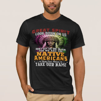 NATIEVE AMERIKAANSE geest kijkt naar ons T-shirt
