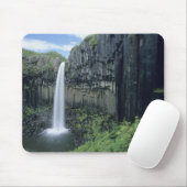 Nationaal park Skaftafell, waterval Svartifoss, Muismat (Met muis)