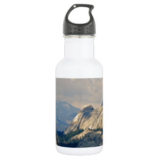 NATIONAAL PARK VAN YOSEMITE MET TIOGA-LAKE UITZICH WATERFLES 