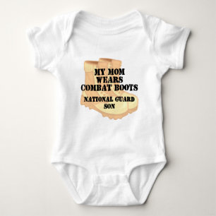 National Guard Son Ma draagt DCB Romper