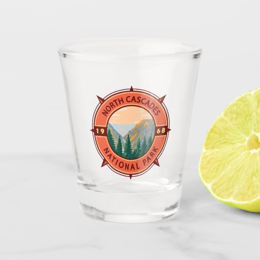 National Park Retro Compass Embleem North Cascades Shot Glas (Voorkant)